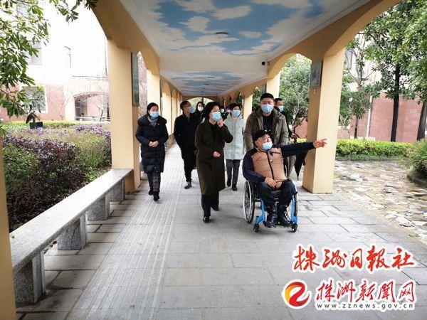 譚艷近期照片,譚艷近期照片，變化中的自信與成就感的勵(lì)志之旅