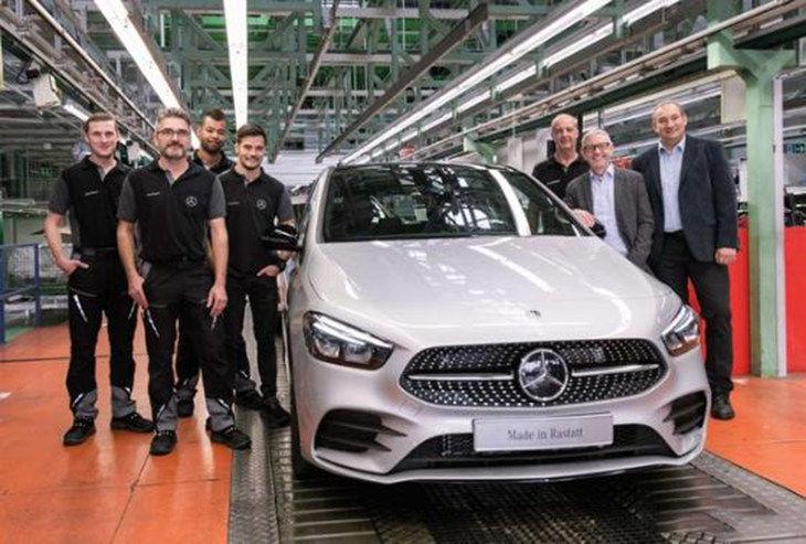 最新MBUX系統(tǒng)引領(lǐng)智能出行革新時代