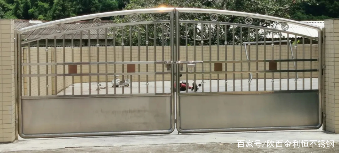 最新款不銹鋼圍墻門，科技與生活的無(wú)縫融合之美