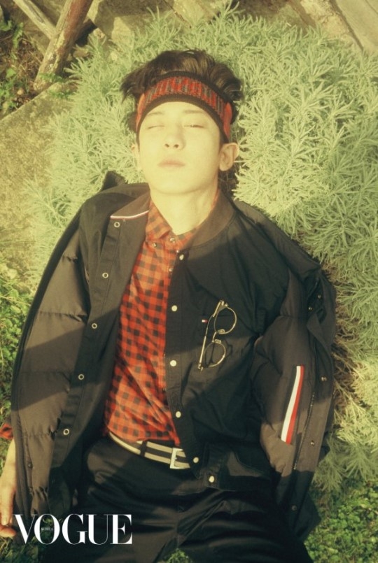 樸燦烈最新寫真集,樸燦烈最新寫真集——時尚魅力的多維展示