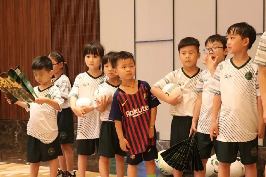 綠城足球隊最新動態(tài)，自然之旅探尋內(nèi)心寧靜與平和