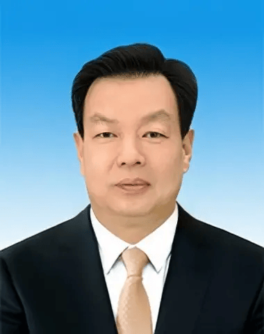 中央干部任免動態(tài)播報??