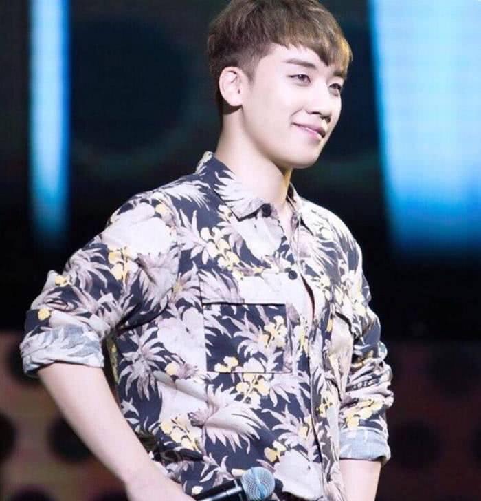 韓國(guó)娛樂(lè)圈最新動(dòng)態(tài)與小巷深處的獨(dú)特小店探秘