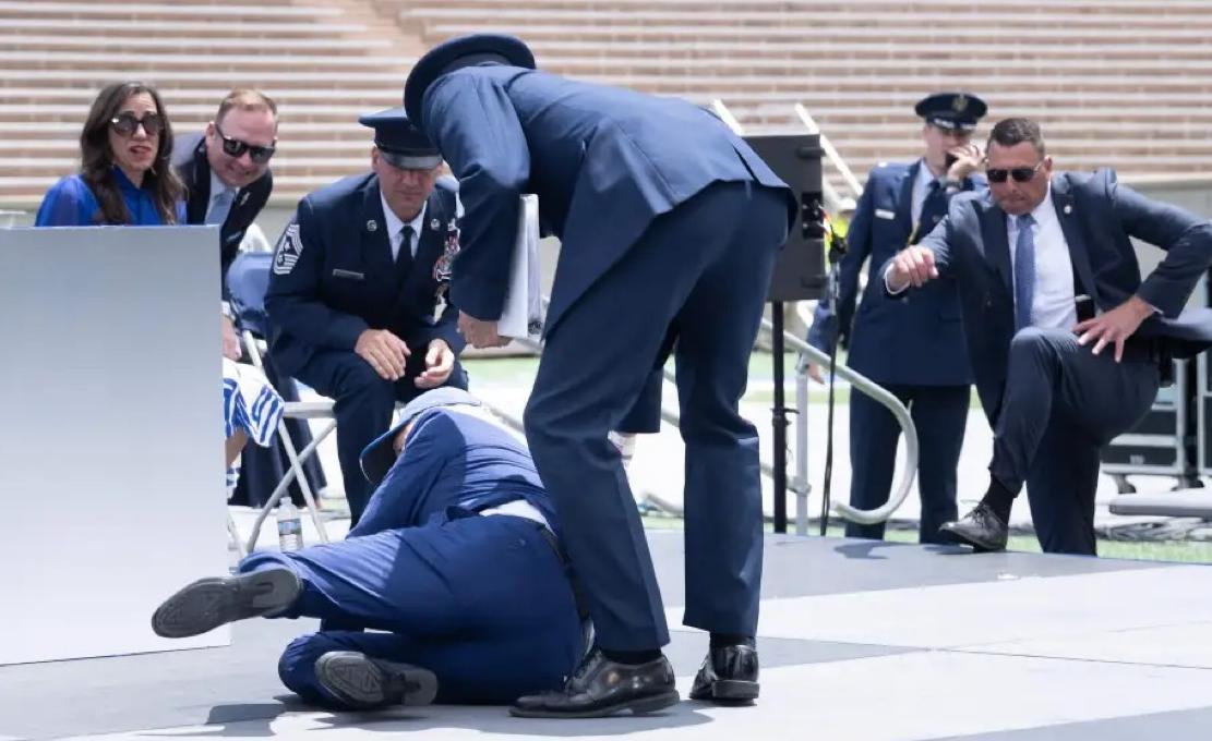 摔跤大會背后的溫暖友情故事，2024最新美摔日常