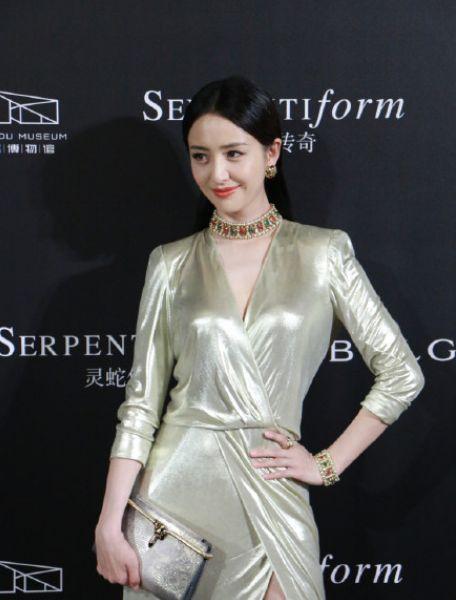 佟麗婭金色發(fā)型，科技與時(shí)尚的完美融合新風(fēng)尚