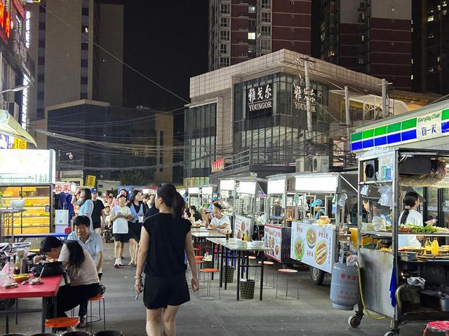 西安攤位最新動態(tài)，流動攤販變遷展現(xiàn)城市風貌