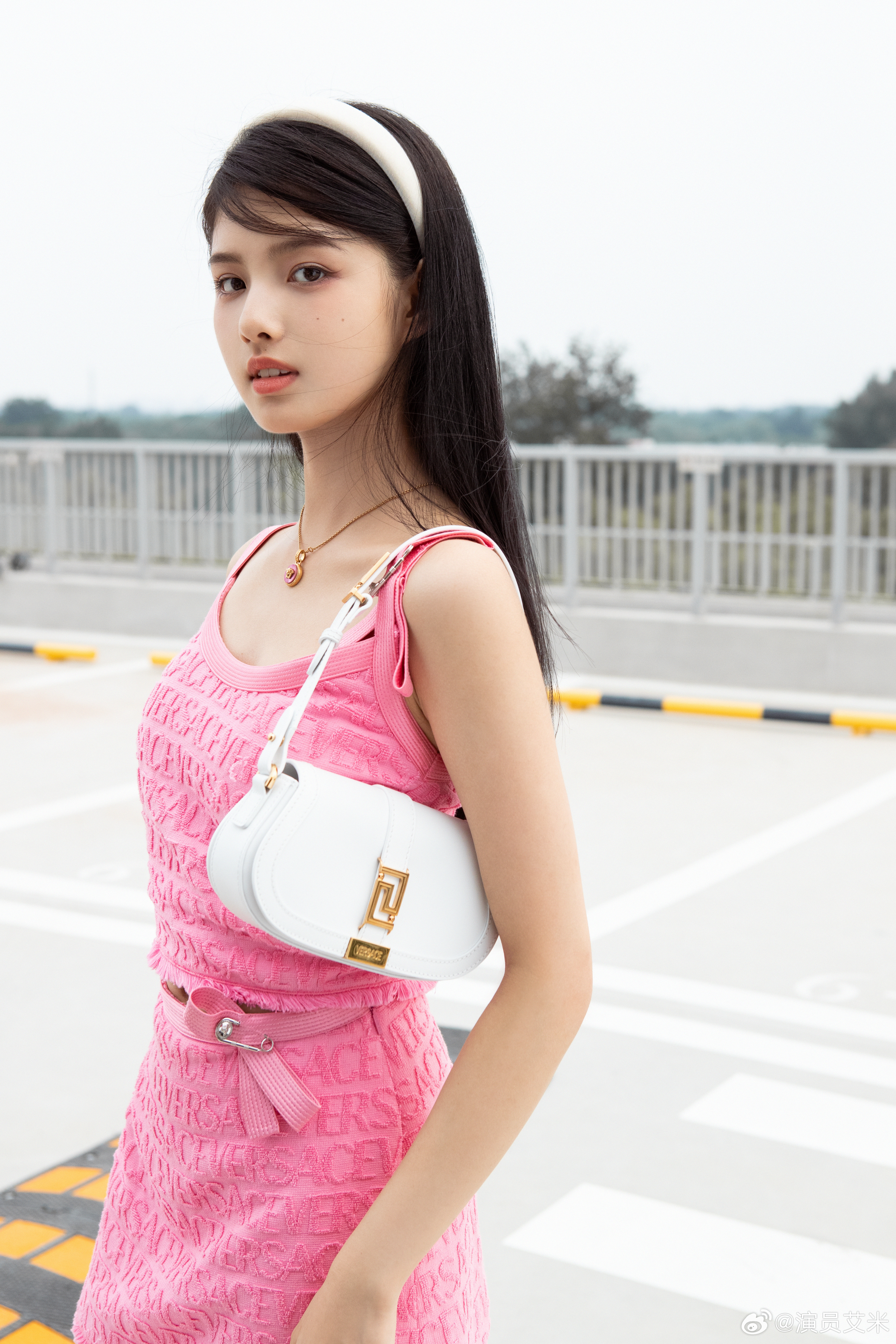 艾米最新風(fēng)尚引領(lǐng)潮流風(fēng)向標(biāo)！