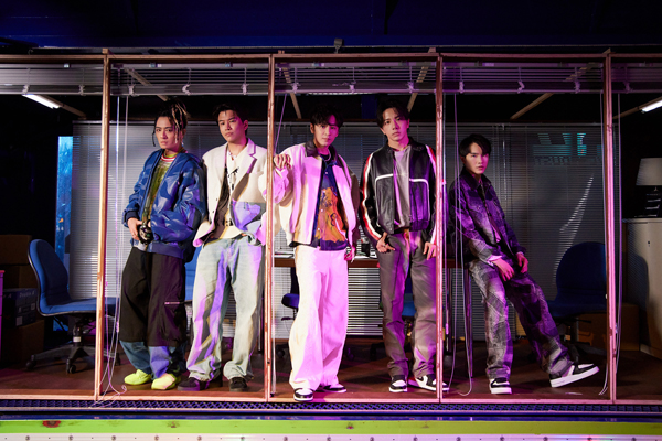 懸崖最新舞曲掀起動(dòng)感風(fēng)暴之夜 ??