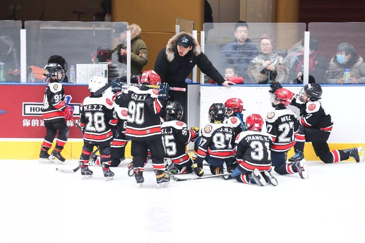 冰球裝備最新動態(tài)與更新