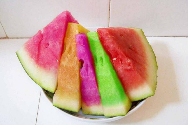 色西瓜最新演變背后的文化現(xiàn)象及其影響